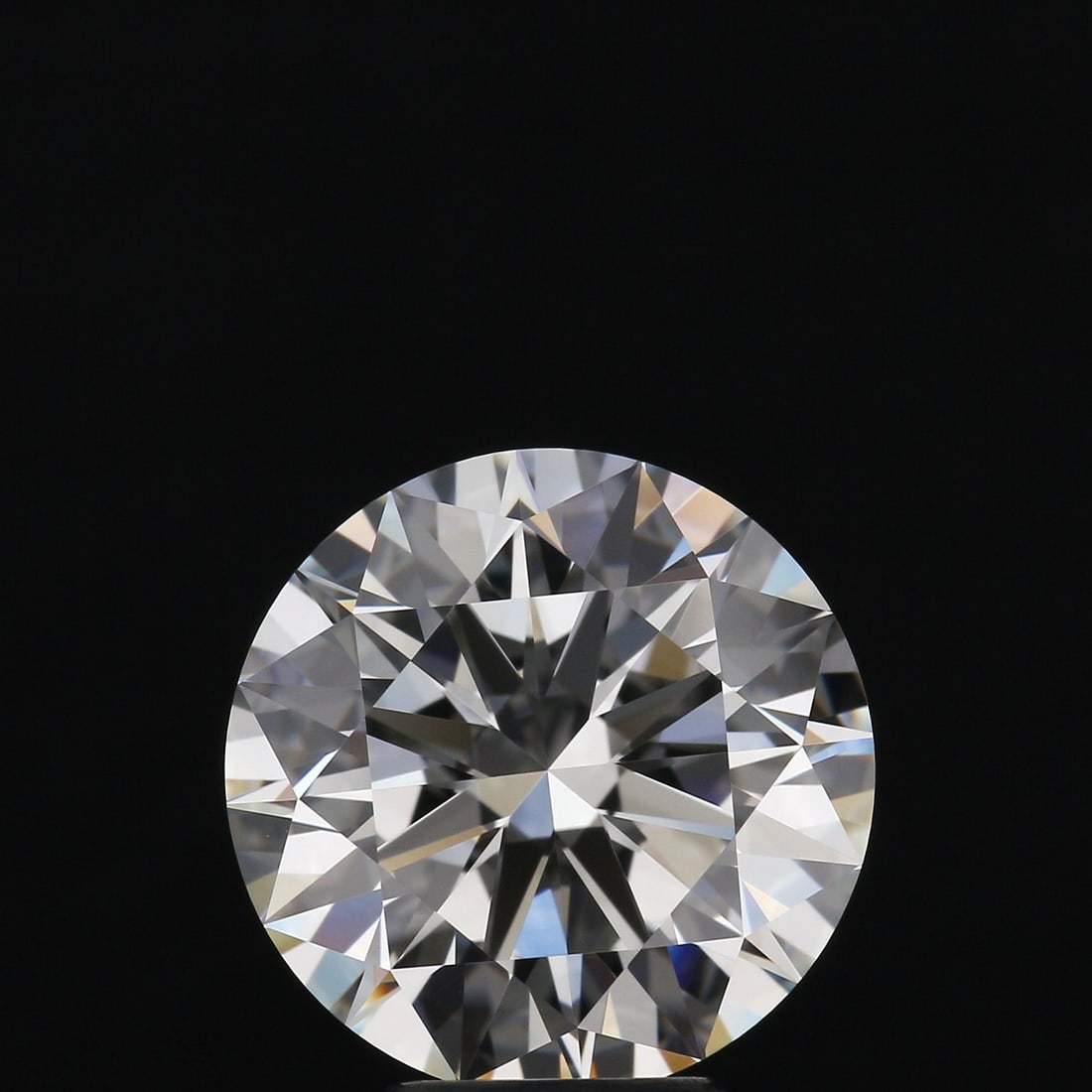 Loose Diamond - ROUND 4.21ct G VVS2: Loose Diamond - ROUND 4.21ct G VVS2 Source: Natural Shape: ROUND Carats: 4.21 Color: G Clarity: VVS2 Certification: GIA Video: