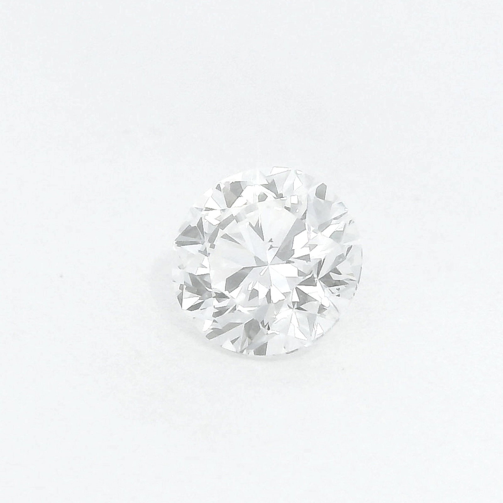 Loose Diamond - ROUND 0.48ct F VS2: Loose Diamond - ROUND 0.48ct F VS2 Source: Natural Shape: ROUND Carats: 0.48 Color: F Clarity: VS2 Certification: IGI Video: