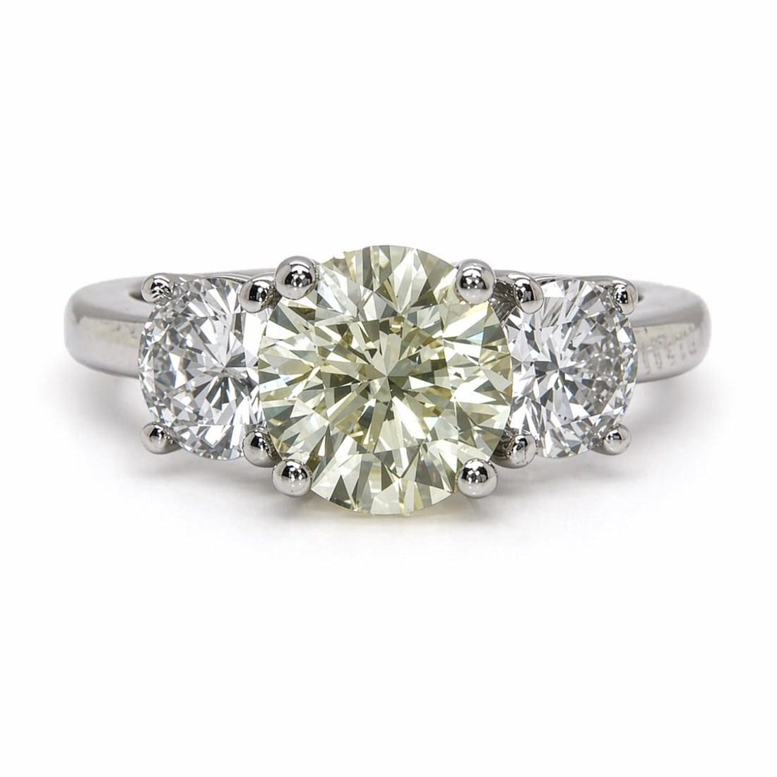 Platinum Diamond Ring 1.78 Ct GIA U-V VS1 1950s with Two Accent Stones (1 of 5)