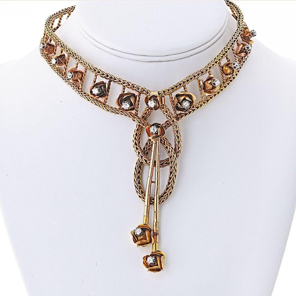 Mid Century 18K Yellow Gold Floral Choker Necklace 2.75ct Diamonds: Mid Century 18K Yellow Gold Floral Choker Necklace 2.75ct Diamonds Showcasing exquisite mid-century craftsmanship, this elegant choker necklace is crafted from 18K yellow gold and features a stunning 