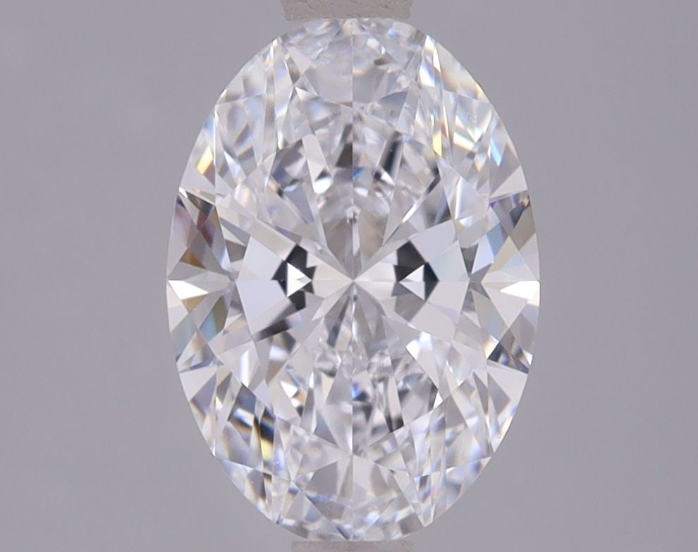 Loose Diamond - OVAL 2.0ct D VVS2: Loose Diamond - OVAL 2.0ct D VVS2 Source: This is a real non-mined Diamond that has been grown in a lab Shape: OVAL Carats: 2.0 Color: D Clarity: VVS2 Certification: IGI Video: