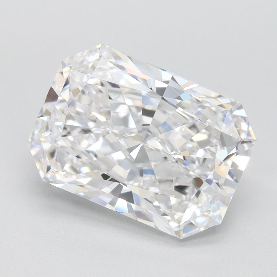 Loose Diamond - RADIANT 3.15ct D FL: Loose Diamond - RADIANT 3.15ct D FL Source: This is a real non-mined Diamond that has been grown in a lab Shape: RADIANT Carats: 3.15 Color: D Clarity: FL Certification: IGI Video: