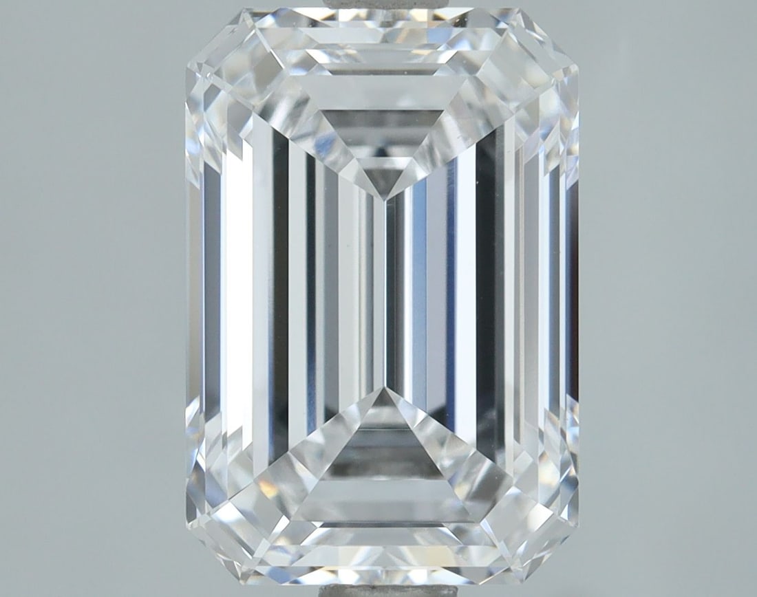 Loose Diamond - EMERALD 2.15ct D VS1: Loose Diamond - EMERALD 2.15ct D VS1 Source: This is a real non-mined Diamond that has been grown in a lab Shape: EMERALD Carats: 2.15 Color: D Clarity: VS1 Certification: IGI Video: Video Link The