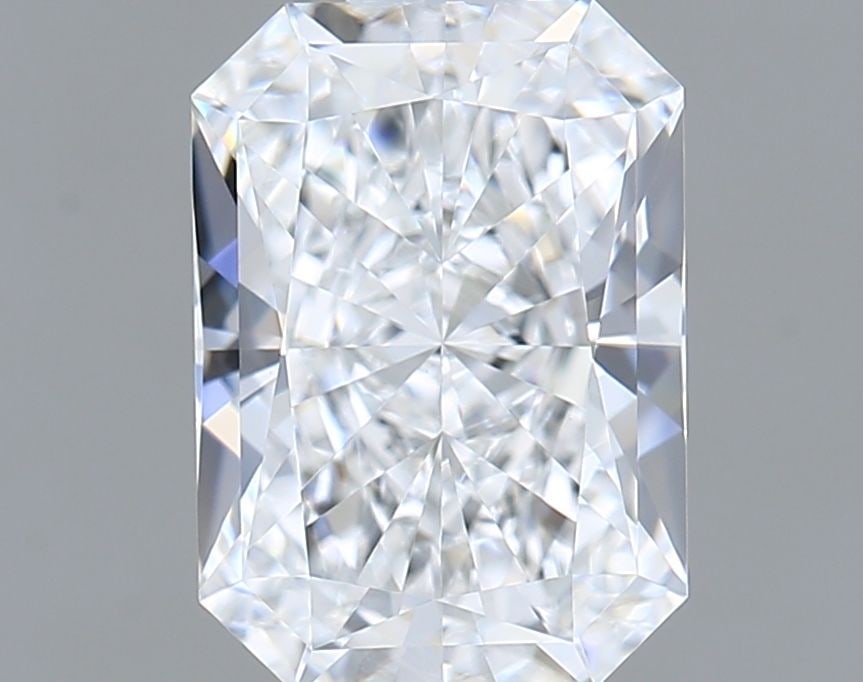 Loose Diamond - RADIANT 1.08ct E VVS2: Loose Diamond - RADIANT 1.08ct E VVS2 Source: This is a real non-mined Diamond that has been grown in a lab Shape: RADIANT Carats: 1.08 Color: E Clarity: VVS2 Certification: IGI Video: