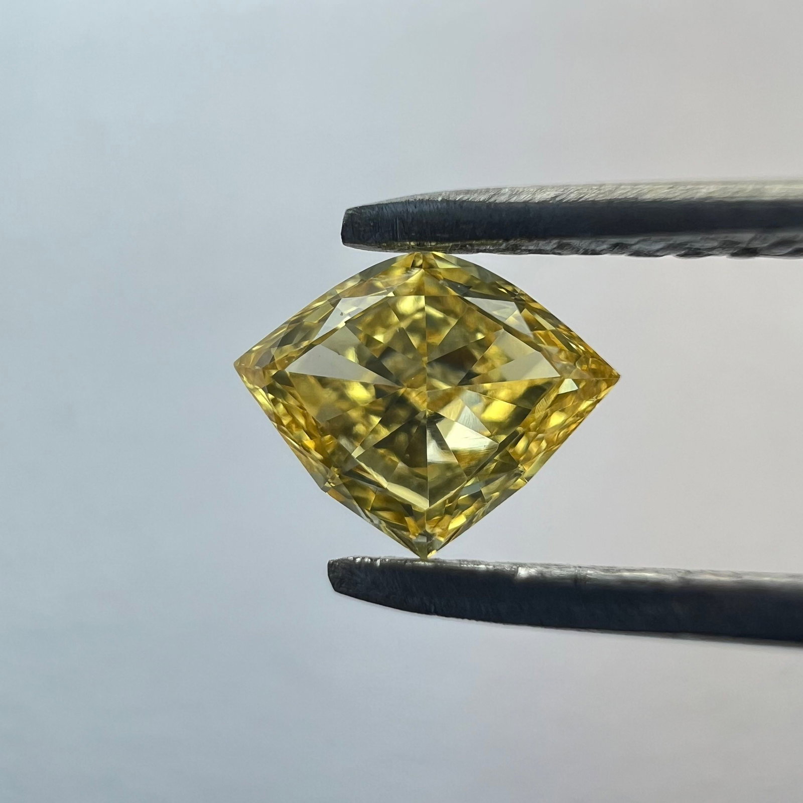 Loose Diamond - SHIELD 0.36ct Yellow VVS2: Loose Diamond - SHIELD 0.36ct Yellow VVS2 Source: This is a real non-mined Diamond that has been grown in a lab Shape: SHIELD Carats: 0.36 Color: Yellow Certification: NONE The Diamond Depot