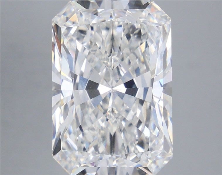 Loose Diamond - RADIANT 7.59ct E VS1: Loose Diamond - RADIANT 7.59ct E VS1 Source: This is a real non-mined Diamond that has been grown in a lab Shape: RADIANT Carats: 7.59 Color: E Clarity: VS1 Certification: IGI Video: