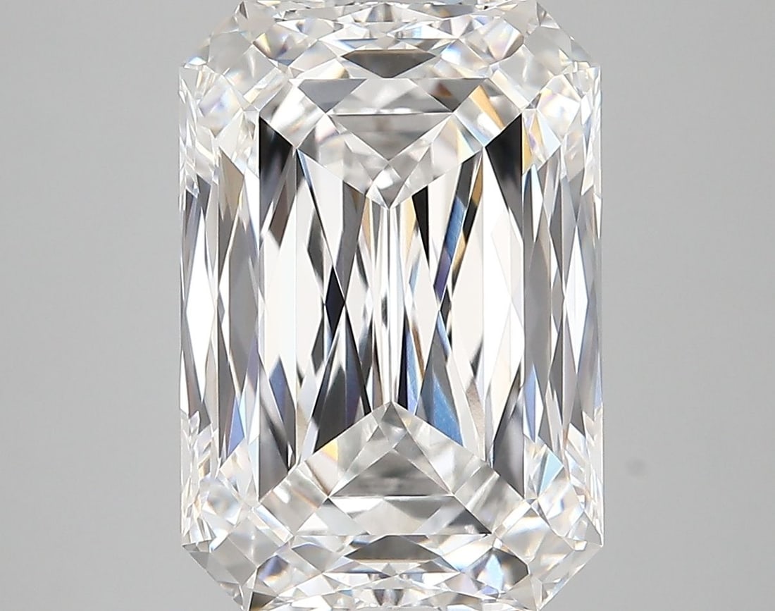 Loose Diamond - RADIANT 8.12ct E VVS2: Loose Diamond - RADIANT 8.12ct E VVS2 Source: This is a real non-mined Diamond that has been grown in a lab Shape: RADIANT Carats: 8.12 Color: E Clarity: VVS2 Certification: IGI Video: