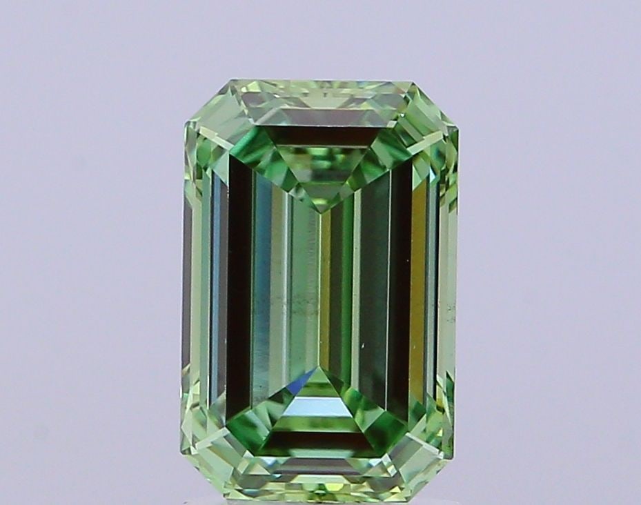 Loose Diamond - EMERALD 2.55ct Fancy Vivid Green VS1: Loose Diamond - EMERALD 2.55ct Fancy Vivid Green VS1 Source: This is a real non-mined Diamond that has been grown in a lab Shape: EMERALD Carats: 2.55 Color: Fancy Vivid Green Certification: IGI