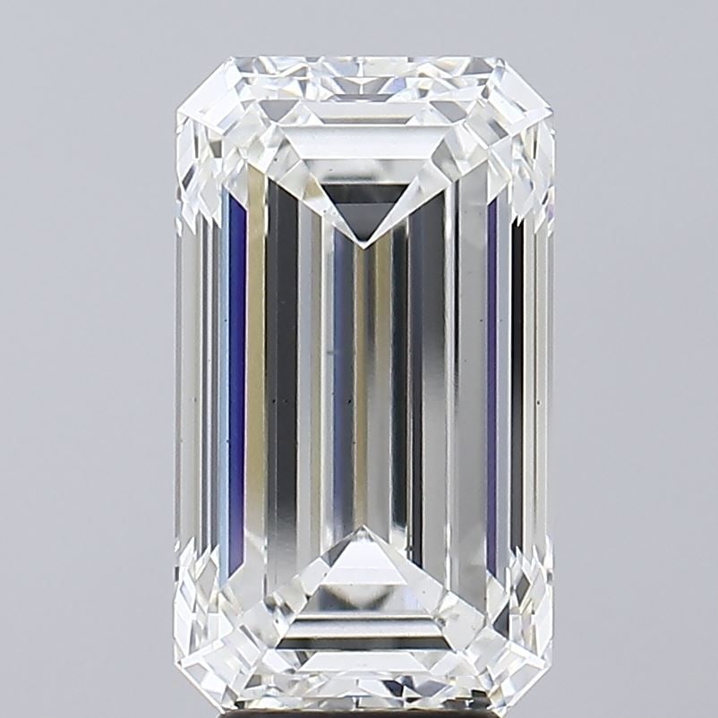 Loose Diamond - EMERALD 6.09ct G VS1: Loose Diamond - EMERALD 6.09ct G VS1 Source: This is a real non-mined Diamond that has been grown in a lab Shape: EMERALD Carats: 6.09 Color: G Clarity: VS1 Certification: IGI Video: