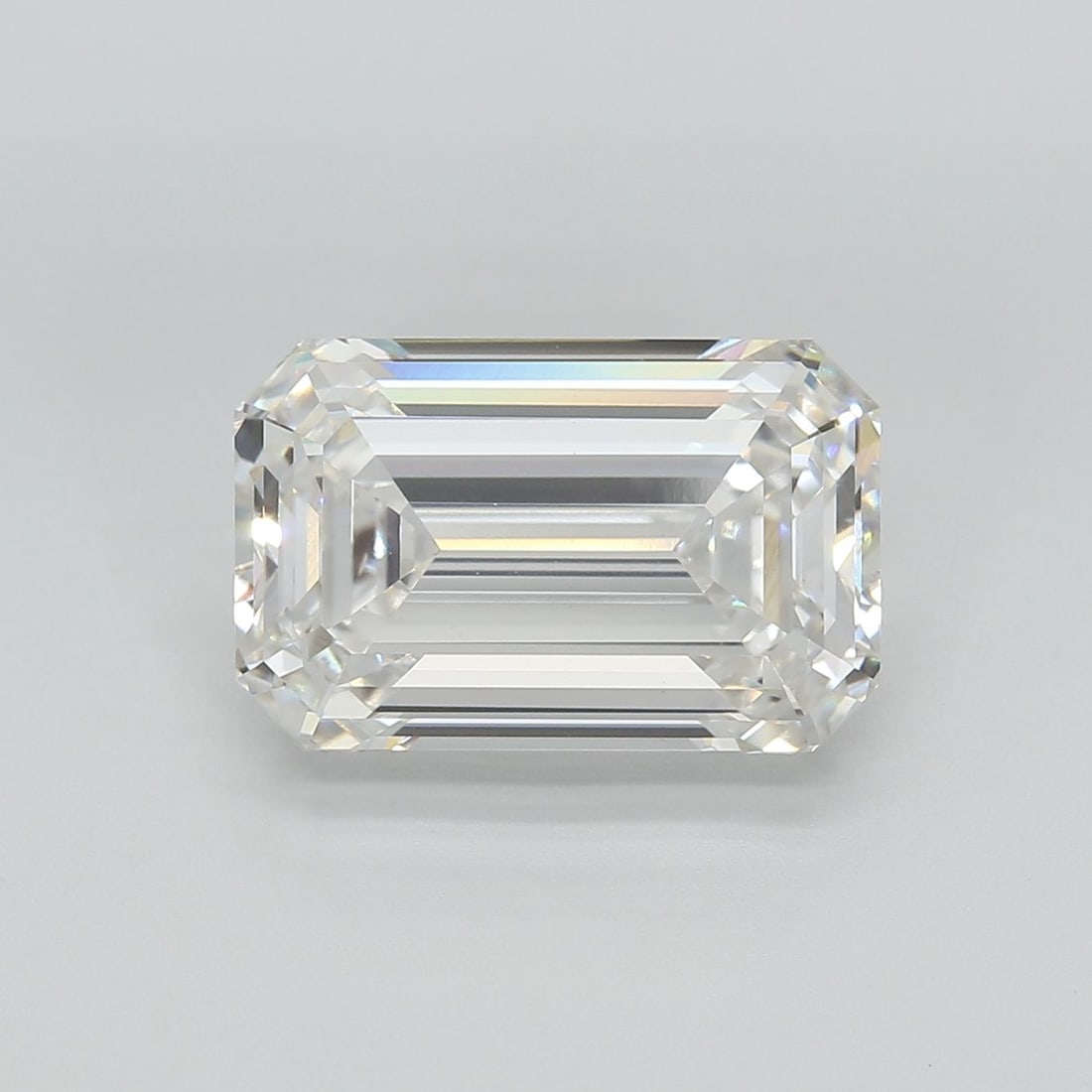 Loose Diamond - EMERALD 6.07ct G VS1: Loose Diamond - EMERALD 6.07ct G VS1 Source: This is a real non-mined Diamond that has been grown in a lab Shape: EMERALD Carats: 6.07 Color: G Clarity: VS1 Certification: IGI Video: