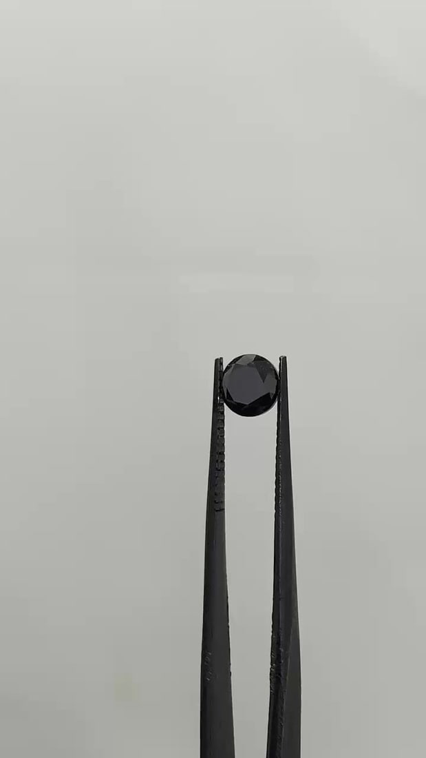 Loose Diamond - ROUND 1.2ct Fancy Black VVS2: Loose Diamond - ROUND 1.2ct Fancy Black VVS2 Source: Natural Shape: ROUND Carats: 1.2 Color: Fancy Black Certification: GIA Video: