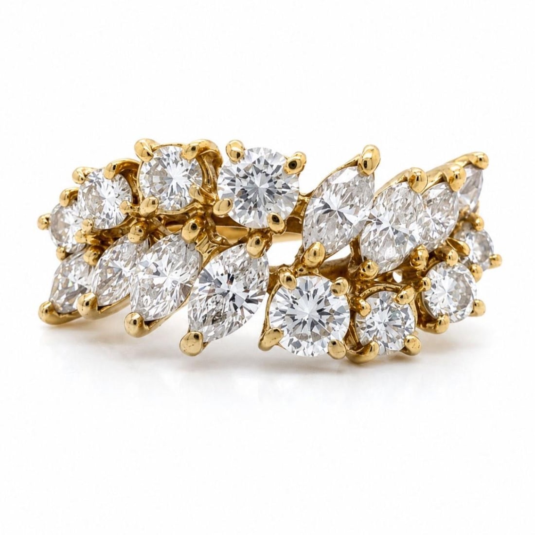 18K Yellow Gold Diamond Ring 1.70 Ct Marquise Round: 18K Yellow Gold Diamond Ring 1.70 Ct Marquise Round This elegant ring is crafted from 18K yellow gold and features a total diamond weight of approximately 1.70 carats. The design includes eight marqui