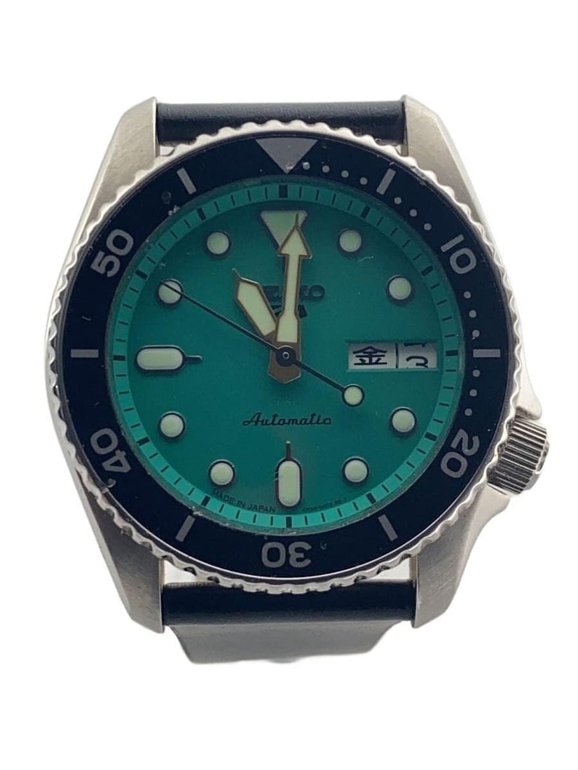 Seiko 5 Sport Blue Leather Wristwatch Men's: Seiko 5 Sport Blue Leather Wristwatch Men's This SEIKO 5 Sport 4R36-14B0 men's wristwatch features a blue dial and a leather strap. Made in Japan, the watch displays signs of use, including visible su
