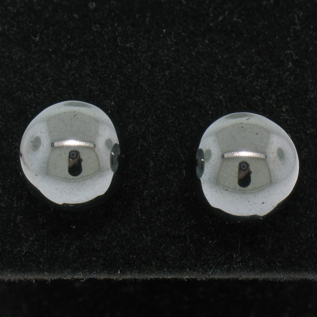 .925 Sterling Silver 10mm Hematite Ball Stud Earrings Simple Style (1 of 4)