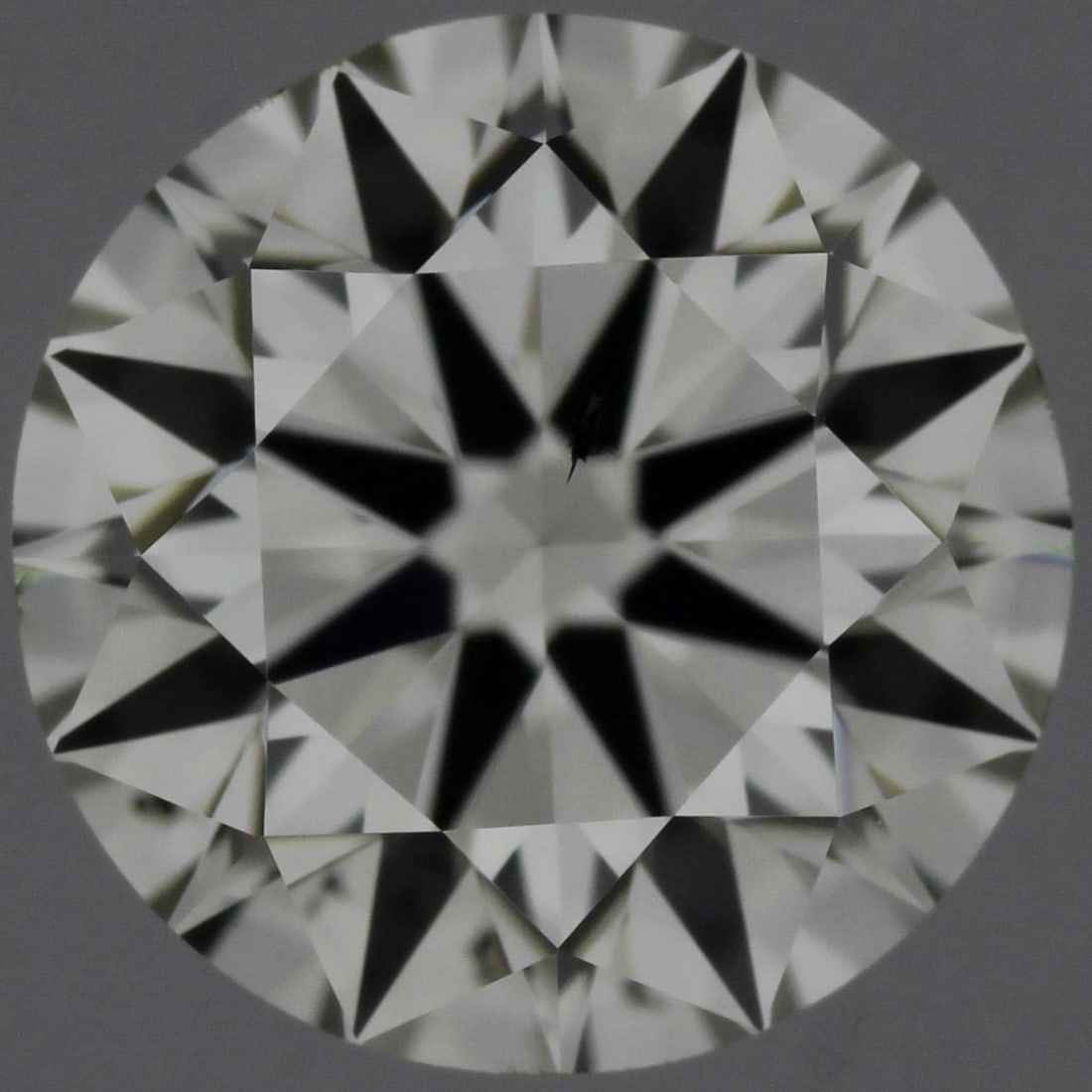 Loose Diamond - ROUND 0.7ct L SI1: Loose Diamond - ROUND 0.7ct L SI1 Source: Natural Shape: ROUND Carats: 0.7 Color: L Clarity: SI1 Certification: GIA The Diamond Depot Guarantee: All items in this auction are guaranteed to be 100% aut