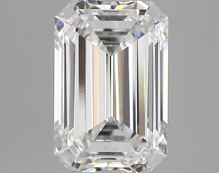 Loose Diamond - EMERALD 2.73ct D VVS2: Loose Diamond - EMERALD 2.73ct D VVS2 Source: This is a real non-mined Diamond that has been grown in a lab Shape: EMERALD Carats: 2.73 Color: D Clarity: VVS2 Certification: IGI Video: Video Link The
