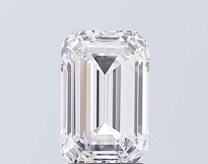 Loose Diamond - EMERALD 2.1ct D VVS1: Loose Diamond - EMERALD 2.1ct D VVS1 Source: This is a real non-mined Diamond that has been grown in a lab Shape: EMERALD Carats: 2.1 Color: D Clarity: VVS1 Certification: IGI Video:
