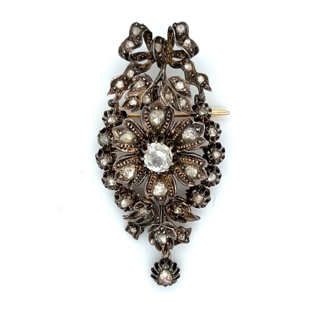 Victorian 14K Gold Silver Rose-Cut Diamond Brooch 2.50 Ct: Victorian 14K Gold Silver Rose-Cut Diamond Brooch 2.50 Ct This exquisite Victorian brooch features a stunning combination of 14K yellow gold and silver, showcasing approximately 2.50 carats of rose-cu