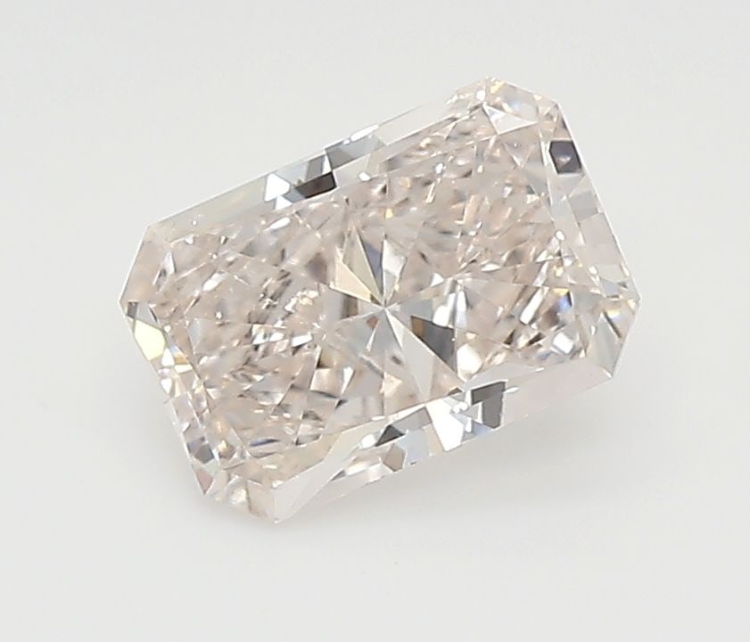 Loose Diamond - RADIANT 0.84ct H VS2: Loose Diamond - RADIANT 0.84ct H VS2 Source: This is a real non-mined Diamond that has been grown in a lab Shape: RADIANT Carats: 0.84 Color: H Clarity: VS2 Certification: IGI Video: Video Link The