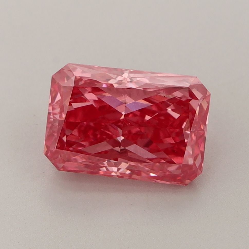 Loose Diamond - RADIANT 2.16ct Fancy Vivid Pink VS1: Loose Diamond - RADIANT 2.16ct Fancy Vivid Pink VS1 Source: This is a real non-mined Diamond that has been grown in a lab Shape: RADIANT Carats: 2.16 Color: Fancy Vivid Pink Certification: IGI Video: