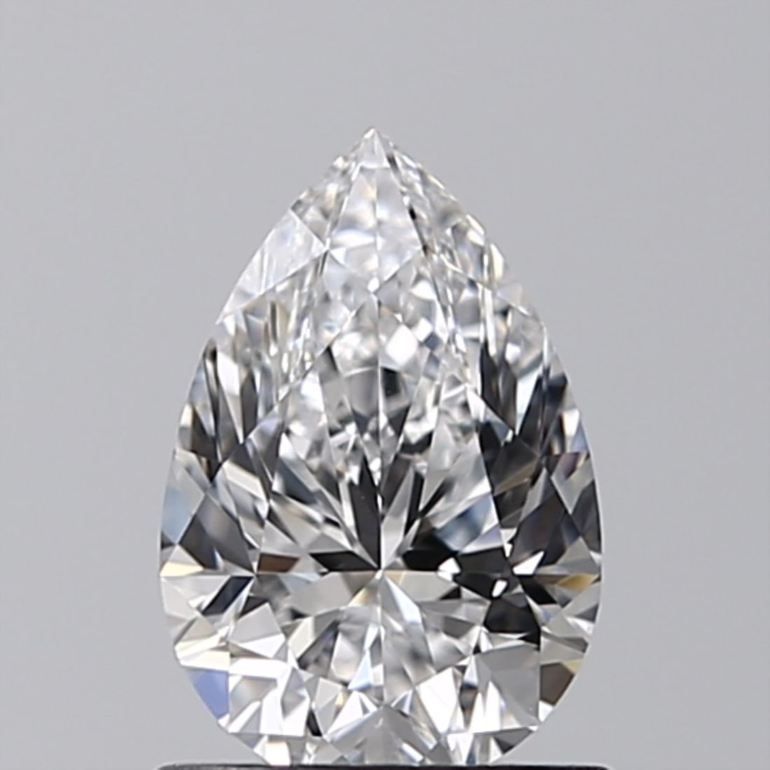 Loose Diamond - PEAR 0.91ct D VVS2: Loose Diamond - PEAR 0.91ct D VVS2 Source: This is a real non-mined Diamond that has been grown in a lab Shape: PEAR Carats: 0.91 Color: D Clarity: VVS2 Certification: IGI Video: