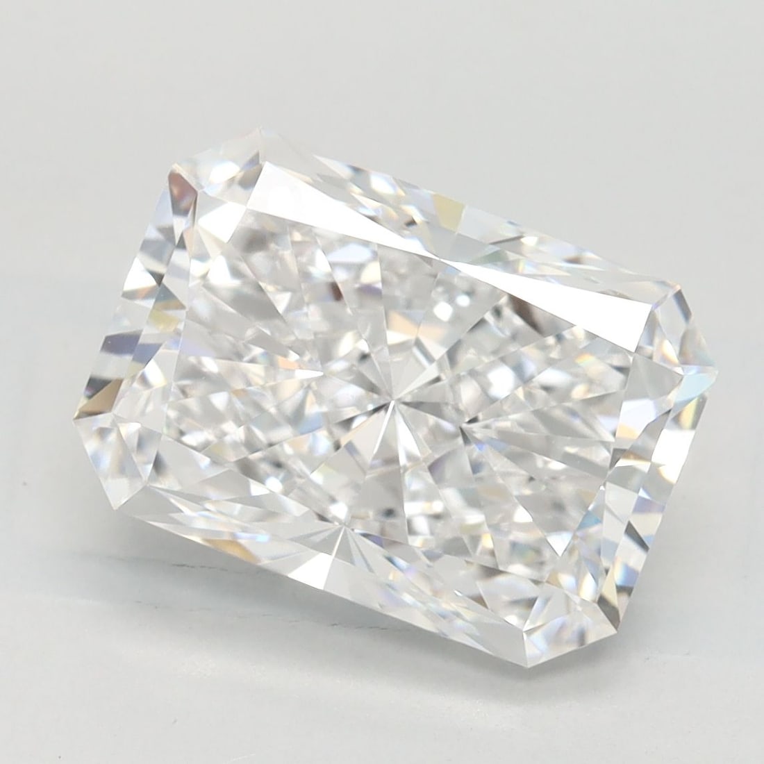Loose Diamond - RADIANT 3.35ct E IF: Loose Diamond - RADIANT 3.35ct E IF Source: This is a real non-mined Diamond that has been grown in a lab Shape: RADIANT Carats: 3.35 Color: E Clarity: IF Certification: IGI Video:
