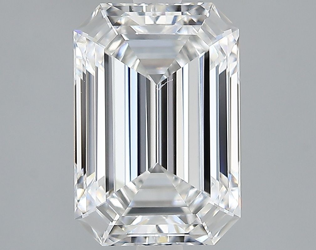 Loose Diamond - EMERALD 2.79ct E VVS2: Loose Diamond - EMERALD 2.79ct E VVS2 Source: This is a real non-mined Diamond that has been grown in a lab Shape: EMERALD Carats: 2.79 Color: E Clarity: VVS2 Certification: IGI Video: Video Link The