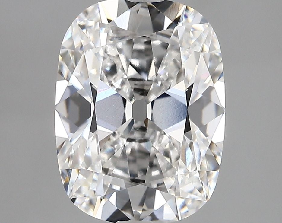 Loose Diamond - CUSHION MODIFIED 3.21ct E VVS2: Loose Diamond - CUSHION MODIFIED 3.21ct E VVS2 Source: This is a real non-mined Diamond that has been grown in a lab Shape: CUSHION MODIFIED Carats: 3.21 Color: E Clarity: VVS2 Certification: IGI Vide