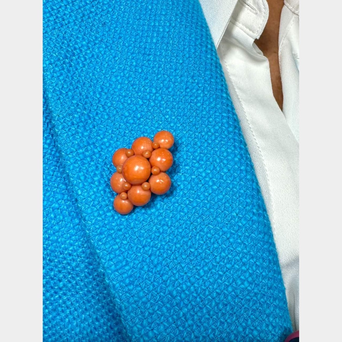 Victorian 14K Yellow Gold Coral Vintage Brooch 1.5 Inches (1 of 2)