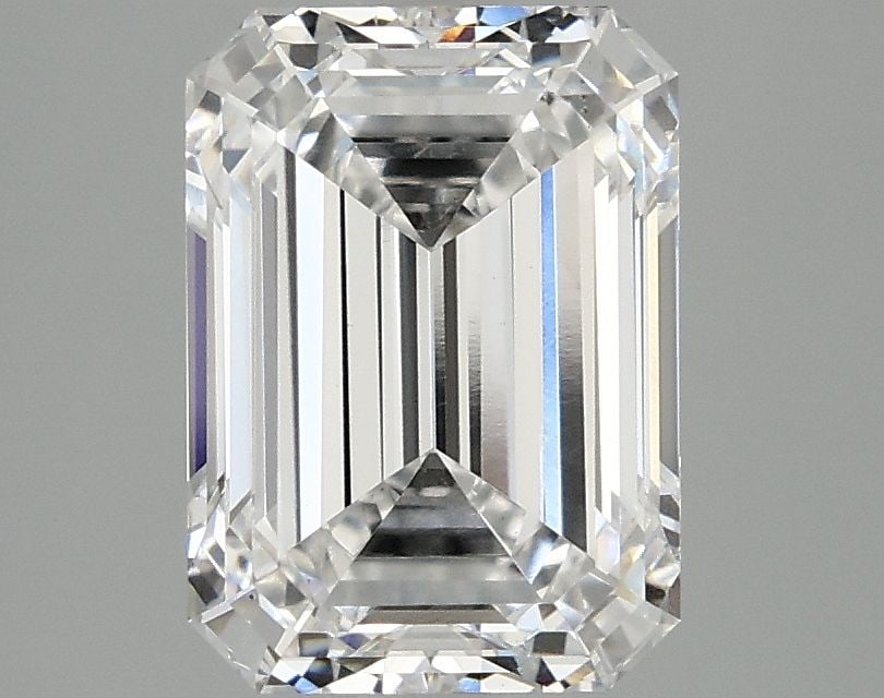 Loose Diamond - EMERALD 3.1ct D VS1: Loose Diamond - EMERALD 3.1ct D VS1 Source: This is a real non-mined Diamond that has been grown in a lab Shape: EMERALD Carats: 3.1 Color: D Clarity: VS1 Certification: IGI Video: