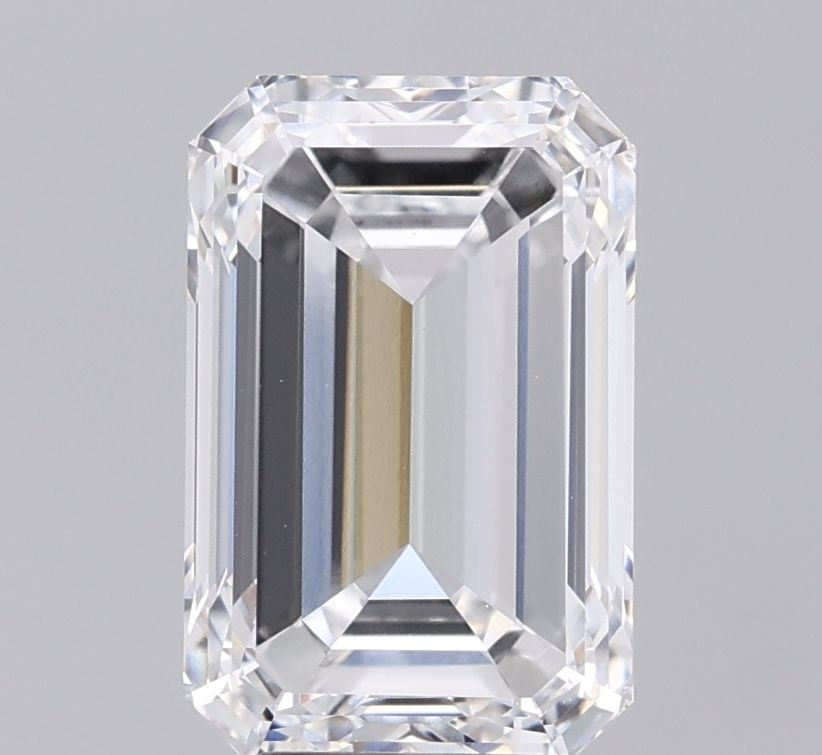Loose Diamond - EMERALD 4.04ct D VVS2: Loose Diamond - EMERALD 4.04ct D VVS2 Source: This is a real non-mined Diamond that has been grown in a lab Shape: EMERALD Carats: 4.04 Color: D Clarity: VVS2 Certification: IGI Video: Video Link The