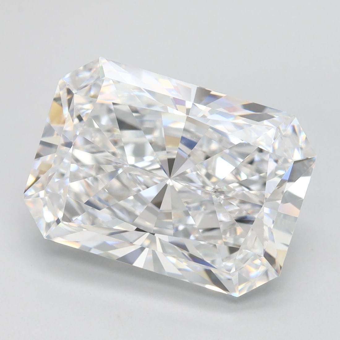 Loose Diamond - RADIANT 5.65ct D FL: Loose Diamond - RADIANT 5.65ct D FL Source: This is a real non-mined Diamond that has been grown in a lab Shape: RADIANT Carats: 5.65 Color: D Clarity: FL Certification: GCAL Video: Video Link The