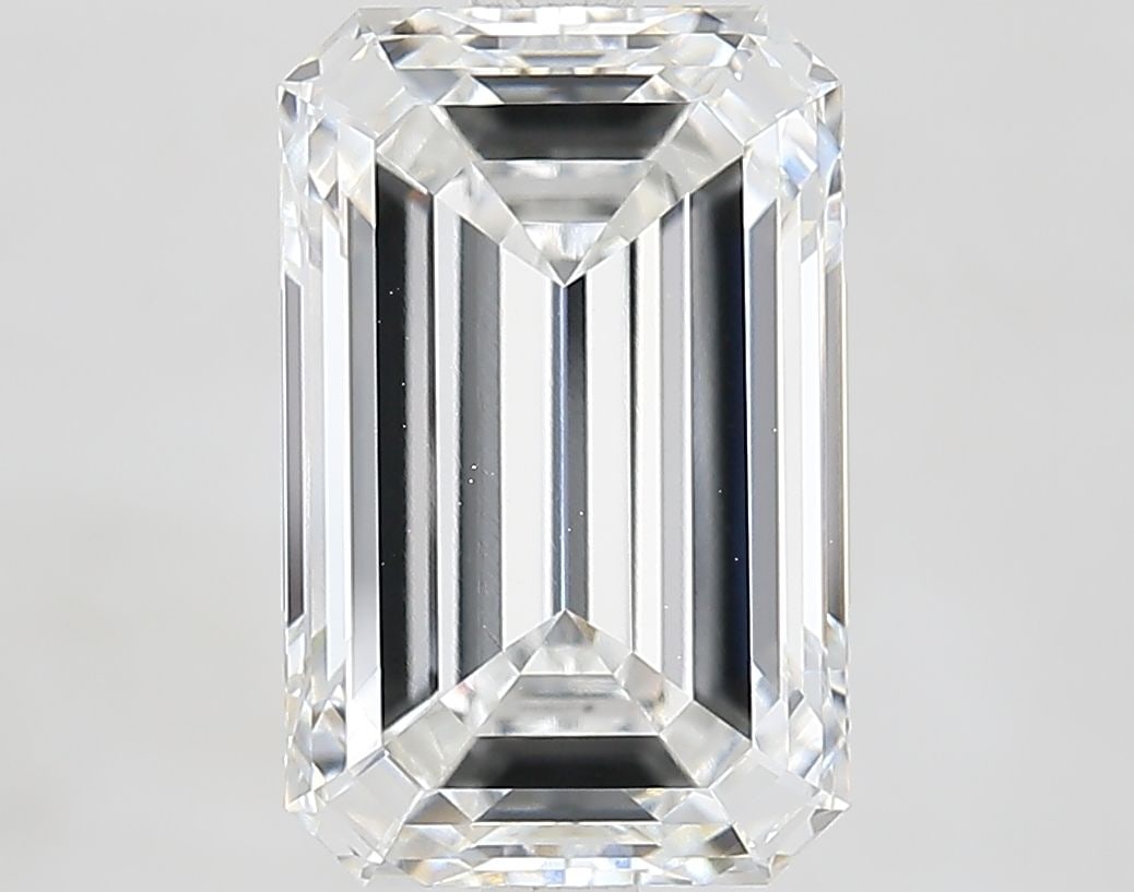 Loose Diamond - EMERALD 4.69ct E VVS1: Loose Diamond - EMERALD 4.69ct E VVS1 Source: This is a real non-mined Diamond that has been grown in a lab Shape: EMERALD Carats: 4.69 Color: E Clarity: VVS1 Certification: IGI Video: