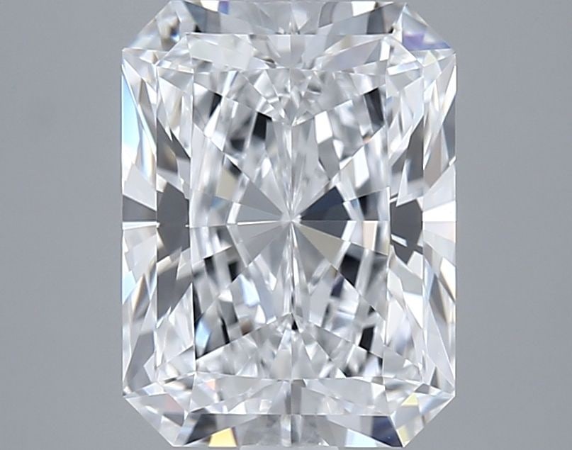 Loose Diamond - RADIANT 3.06ct D VVS1: Loose Diamond - RADIANT 3.06ct D VVS1 Source: This is a real non-mined Diamond that has been grown in a lab Shape: RADIANT Carats: 3.06 Color: D Clarity: VVS1 Certification: IGI Video: Video Link The