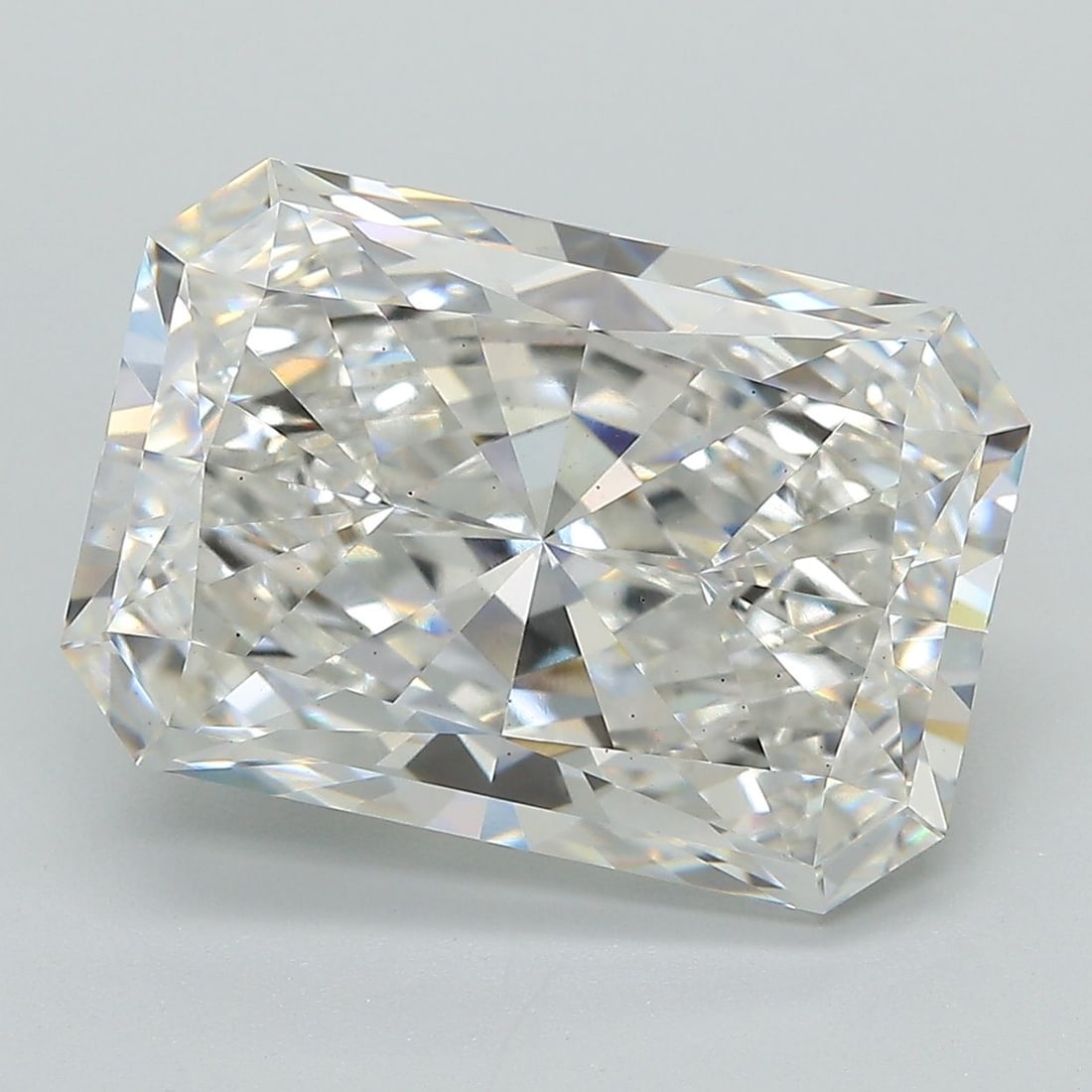 Loose Diamond - RADIANT 8.01ct F VS2: Loose Diamond - RADIANT 8.01ct F VS2 Source: This is a real non-mined Diamond that has been grown in a lab Shape: RADIANT Carats: 8.01 Color: F Clarity: VS2 Certification: IGI Video: Video Link The