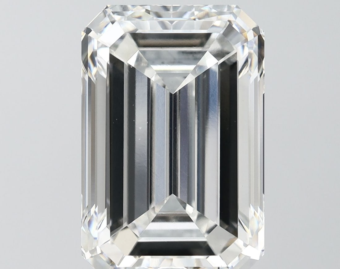 Loose Diamond - EMERALD 10.55ct F VS1: Loose Diamond - EMERALD 10.55ct F VS1 Source: This is a real non-mined Diamond that has been grown in a lab Shape: EMERALD Carats: 10.55 Color: F Clarity: VS1 Certification: IGI Video: Video Link The