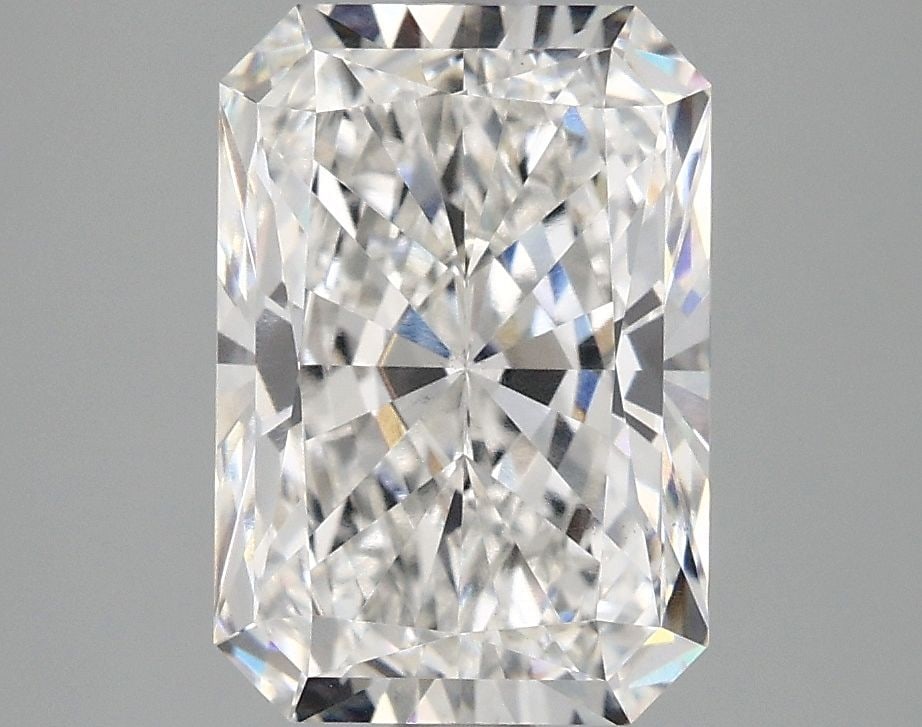 Loose Diamond - RADIANT 3.2ct E VS1: Loose Diamond - RADIANT 3.2ct E VS1 Source: This is a real non-mined Diamond that has been grown in a lab Shape: RADIANT Carats: 3.2 Color: E Clarity: VS1 Certification: IGI Video: Video Link The