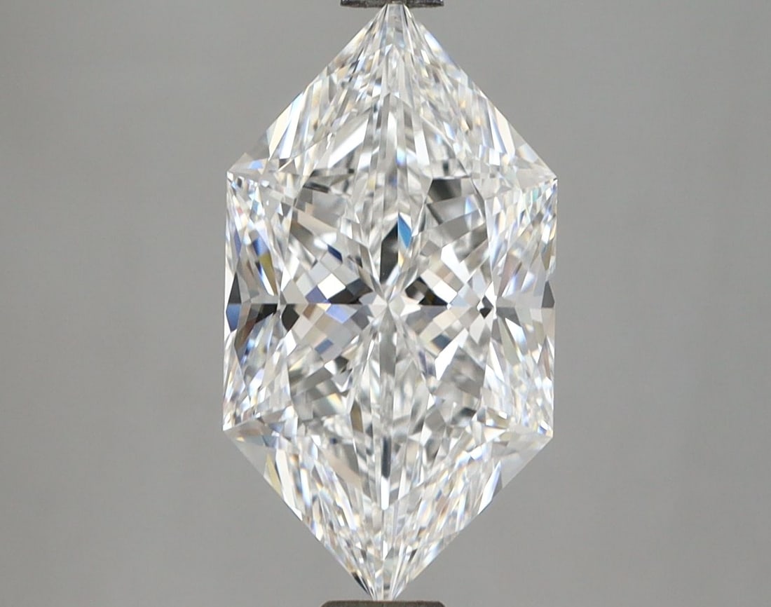 Loose Diamond - HEXAGONAL 3.06ct E VVS2: Loose Diamond - HEXAGONAL 3.06ct E VVS2 Source: This is a real non-mined Diamond that has been grown in a lab Shape: HEXAGONAL Carats: 3.06 Color: E Clarity: VVS2 Certification: IGI Video: