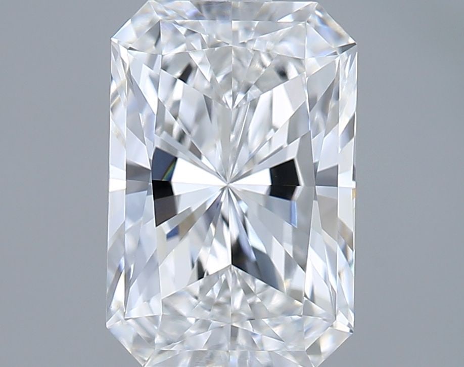 Loose Diamond - RADIANT 1.51ct E VVS1: Loose Diamond - RADIANT 1.51ct E VVS1 Source: This is a real non-mined Diamond that has been grown in a lab Shape: RADIANT Carats: 1.51 Color: E Clarity: VVS1 Certification: IGI Video: Video Link The