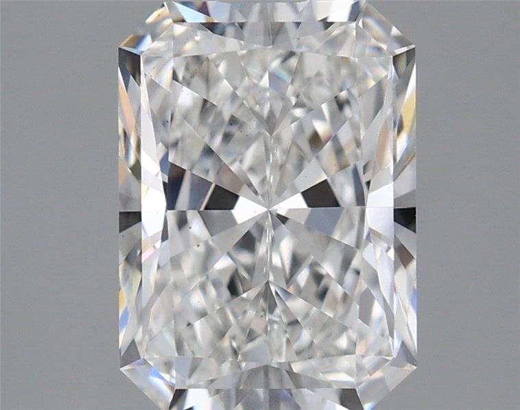 Loose Diamond - RADIANT 2.2ct G VS1: Loose Diamond - RADIANT 2.2ct G VS1 Source: This is a real non-mined Diamond that has been grown in a lab Shape: RADIANT Carats: 2.2 Color: G Clarity: VS1 Certification: IGI Video: