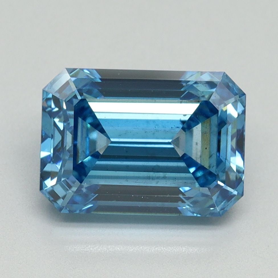 Loose Diamond - EMERALD 3.08ct Fancy Vivid Blue VS2: Loose Diamond - EMERALD 3.08ct Fancy Vivid Blue VS2 Source: This is a real non-mined Diamond that has been grown in a lab Shape: EMERALD Carats: 3.08 Color: Fancy Vivid Blue Certification: IGI Video: