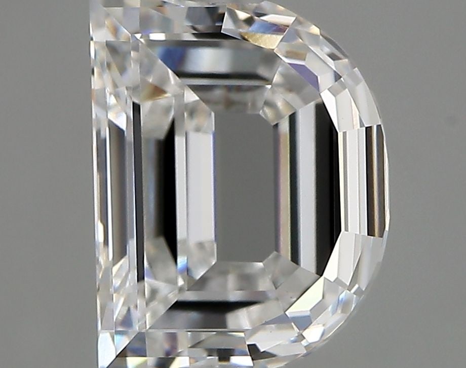 Loose Diamond - OTHER 1.92ct E VVS2: Loose Diamond - OTHER 1.92ct E VVS2 Source: This is a real non-mined Diamond that has been grown in a lab Shape: OTHER Carats: 1.92 Color: E Clarity: VVS2 Certification: IGI Video: