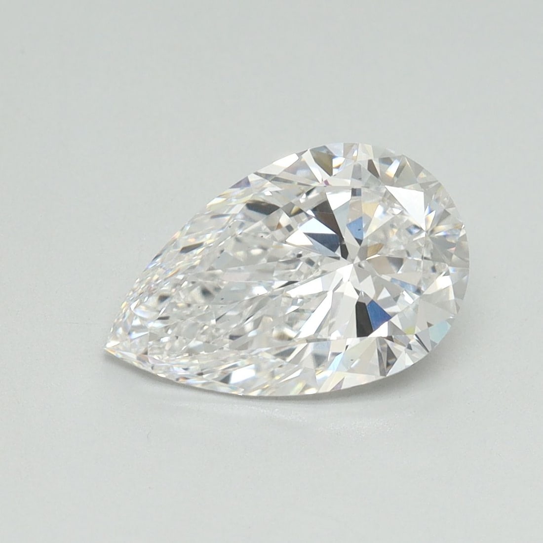 Loose Diamond - PEAR 2.03ct E VS1: Loose Diamond - PEAR 2.03ct E VS1 Source: This is a real non-mined Diamond that has been grown in a lab Shape: PEAR Carats: 2.03 Color: E Clarity: VS1 Certification: GSI Video: Video Link The Diamond