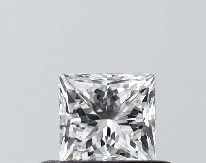 Loose Diamond - PRINCESS 0.5ct D VS1: Loose Diamond - PRINCESS 0.5ct D VS1 Source: This is a real non-mined Diamond that has been grown in a lab Shape: PRINCESS Carats: 0.5 Color: D Clarity: VS1 Certification: IGI Video: