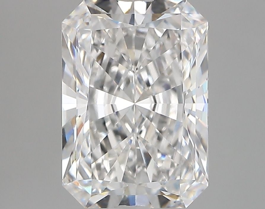 Loose Diamond - RADIANT 2.81ct E VVS1: Loose Diamond - RADIANT 2.81ct E VVS1 Source: This is a real non-mined Diamond that has been grown in a lab Shape: RADIANT Carats: 2.81 Color: E Clarity: VVS1 Certification: IGI Video: Video Link The