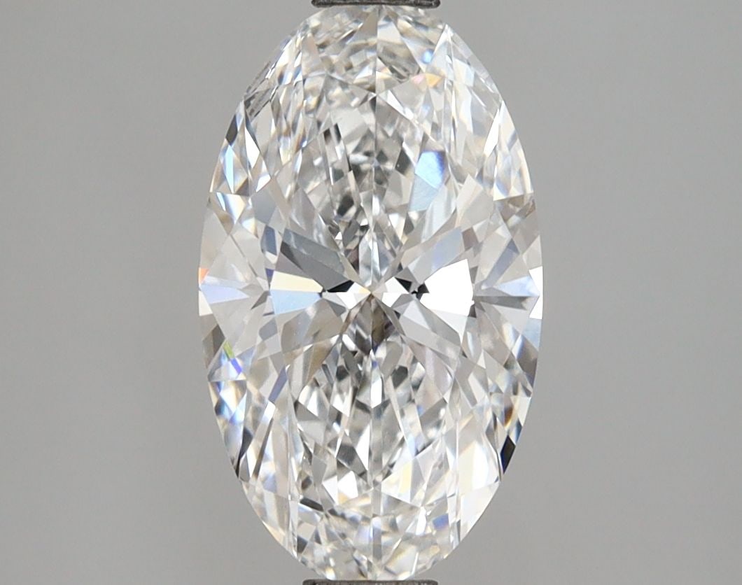 Loose Diamond - OVAL 2.19ct E VVS2: Loose Diamond - OVAL 2.19ct E VVS2 Source: This is a real non-mined Diamond that has been grown in a lab Shape: OVAL Carats: 2.19 Color: E Clarity: VVS2 Certification: IGI Video: Video Link The