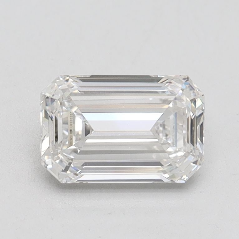 Loose Diamond - EMERALD 1.02ct F VS1: Loose Diamond - EMERALD 1.02ct F VS1 Source: This is a real non-mined Diamond that has been grown in a lab Shape: EMERALD Carats: 1.02 Color: F Clarity: VS1 Certification: IGI Video: