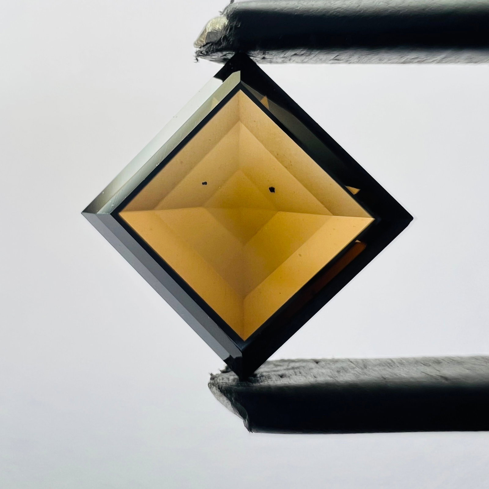 Loose Diamond - SQUARE 1.46ct Brown VS2: Loose Diamond - SQUARE 1.46ct Brown VS2 Source: This is a real non-mined Diamond that has been grown in a lab Shape: SQUARE Carats: 1.46 Color: Brown Certification: NONE The Diamond Depot Guarantee: A