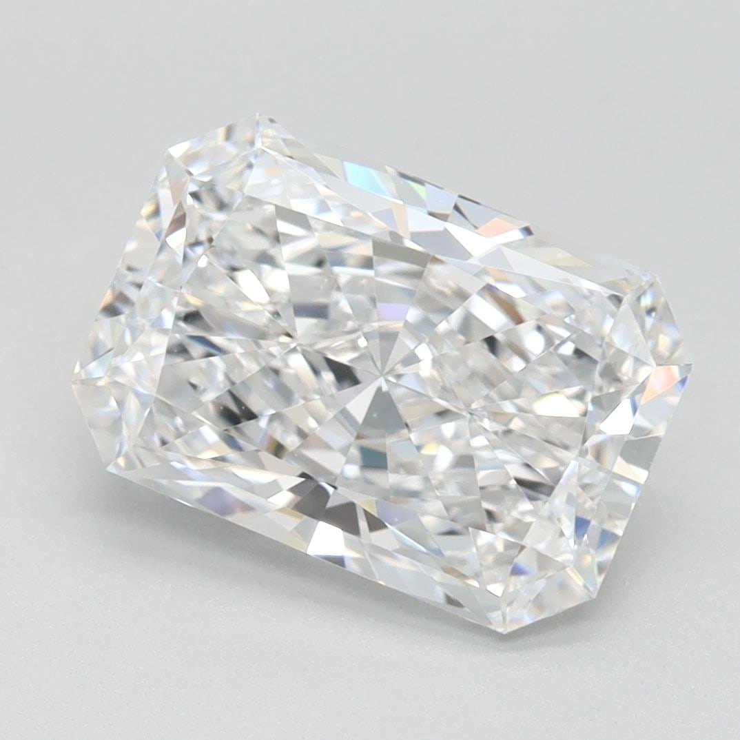 Loose Diamond - RADIANT 2.41ct D FL: Loose Diamond - RADIANT 2.41ct D FL Source: This is a real non-mined Diamond that has been grown in a lab Shape: RADIANT Carats: 2.41 Color: D Clarity: FL Certification: IGI Video: