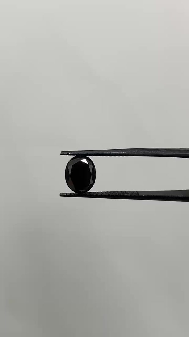 Loose Diamond - OVAL 1.28ct Fancy Black VVS2: Loose Diamond - OVAL 1.28ct Fancy Black VVS2 Source: Natural Shape: OVAL Carats: 1.28 Color: Fancy Black Certification: GIA Video: